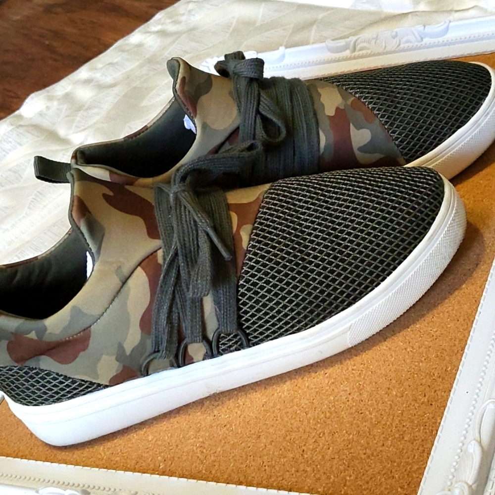 Sneakers for women